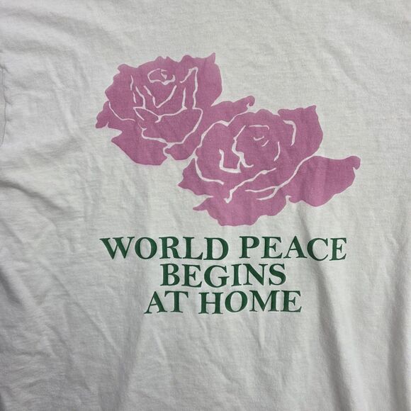 Vintage World Peace Begins at Home Shirt Mens Small White Graphic Roses Distress - Picture 3 of 13